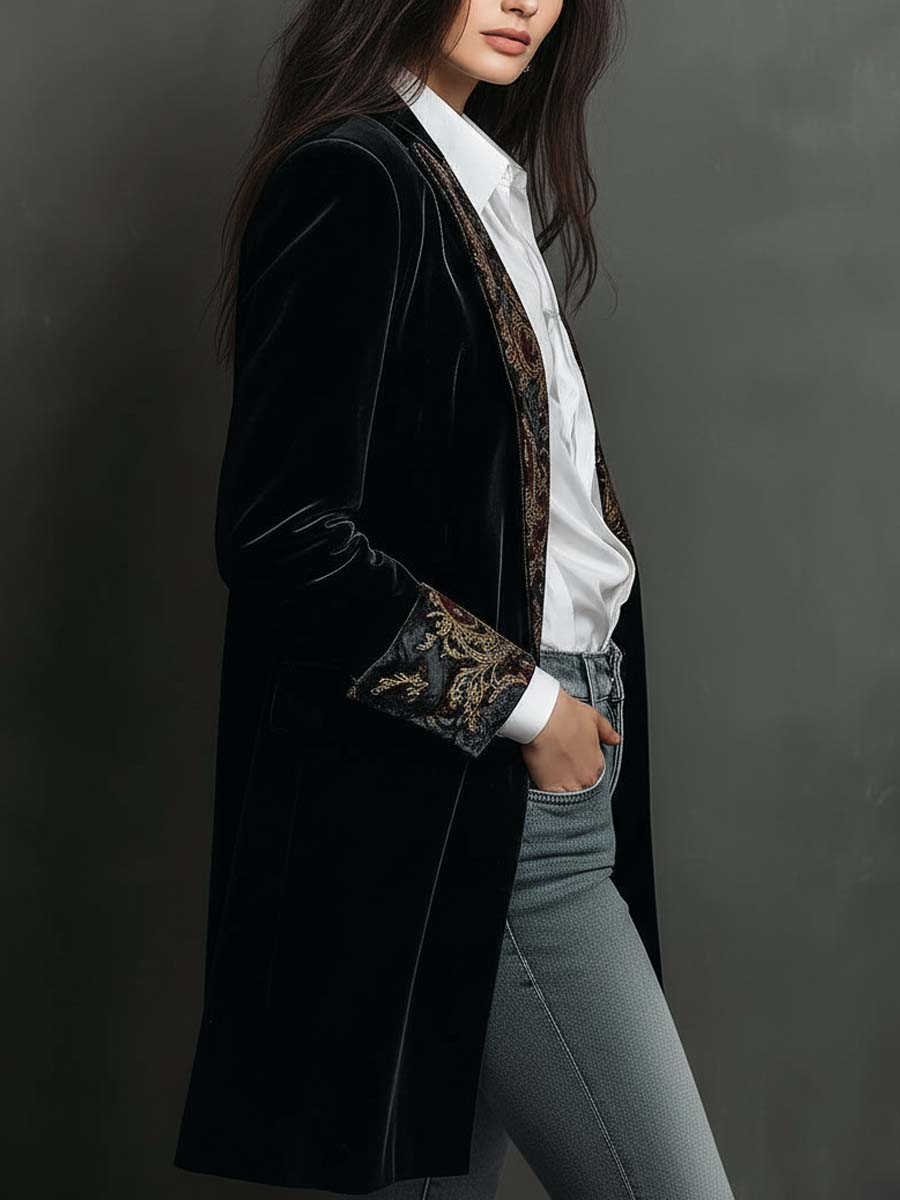 Leontine | Fitted Black Baroque Print Blazer
