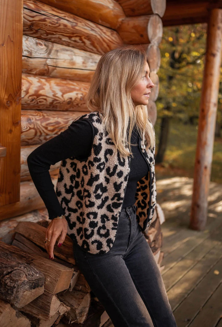 ASTRID™ | The Leopard Vest